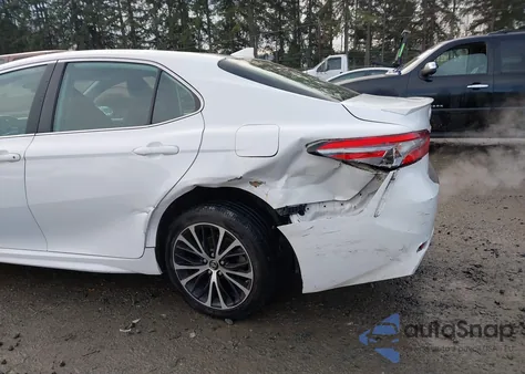 2019 Toyota Camry L/Le/Xle/Se/Xse z USA, uszkodzony, nr VIN 4T1B11HK9KU179759